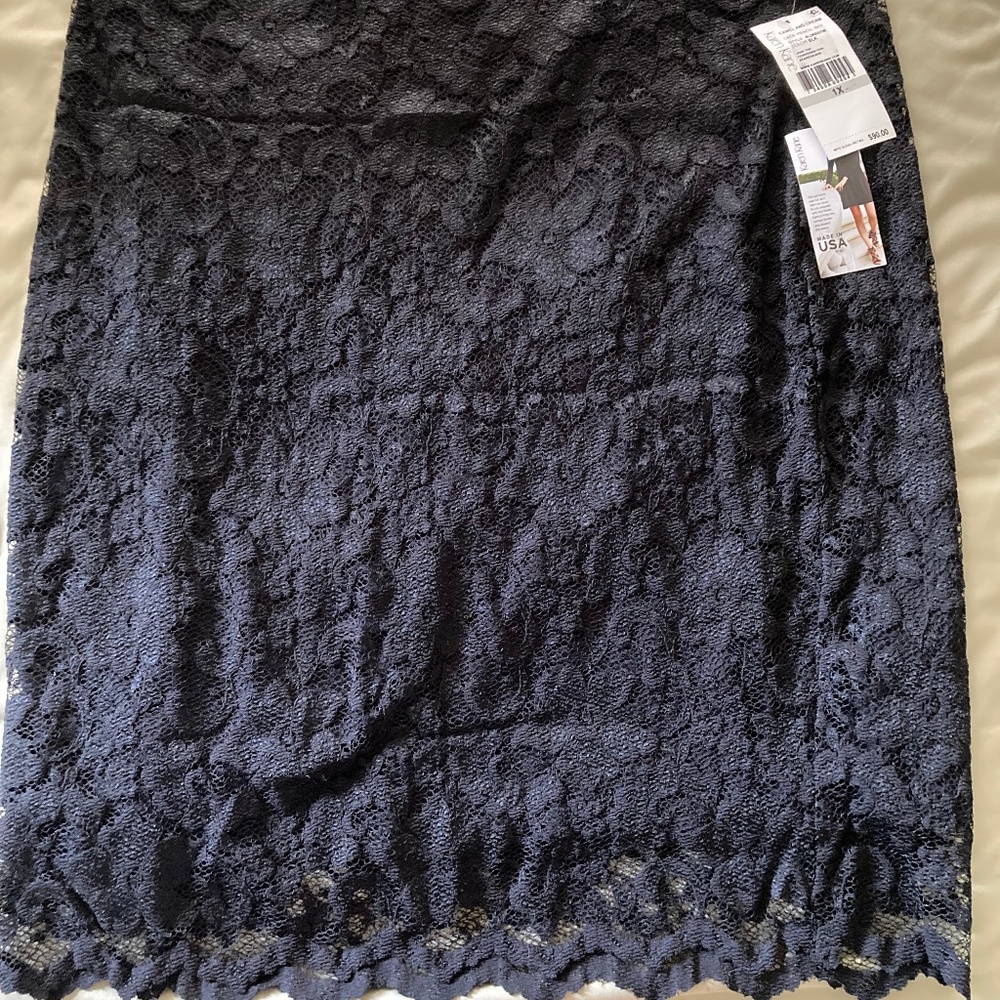 Karen Kane black knee length skirt